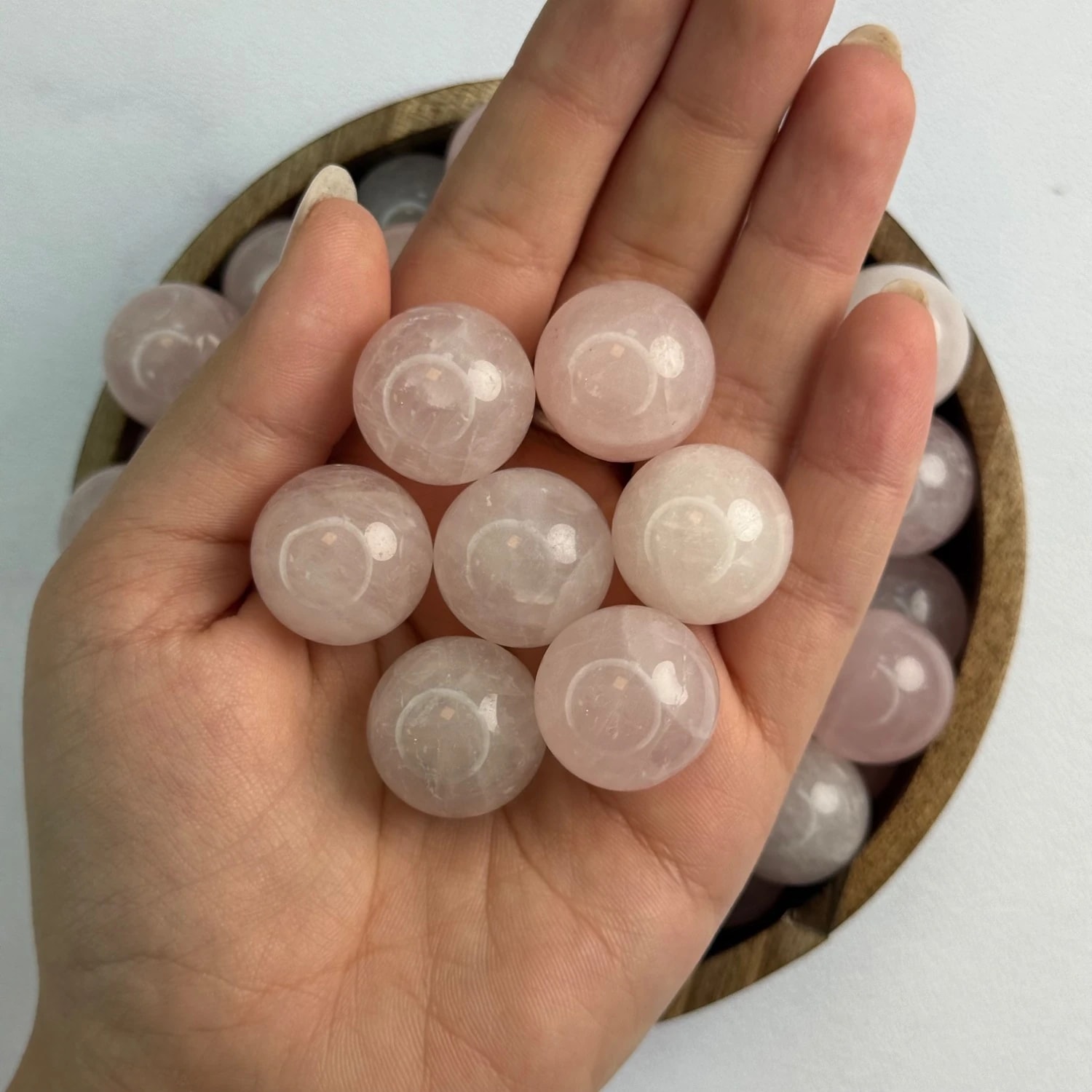 گوی رز کوارتز (وزن گوی: 10-15 گرم) — تصویر 3